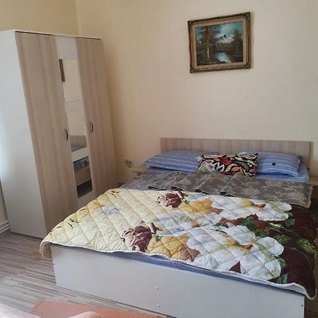 Relax Haus Hotell Hunedoara Eksteriør bilde