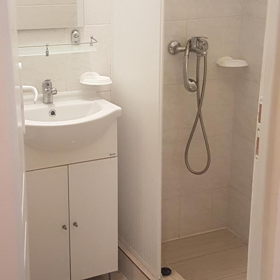 Relax Haus Hotell Hunedoara Eksteriør bilde