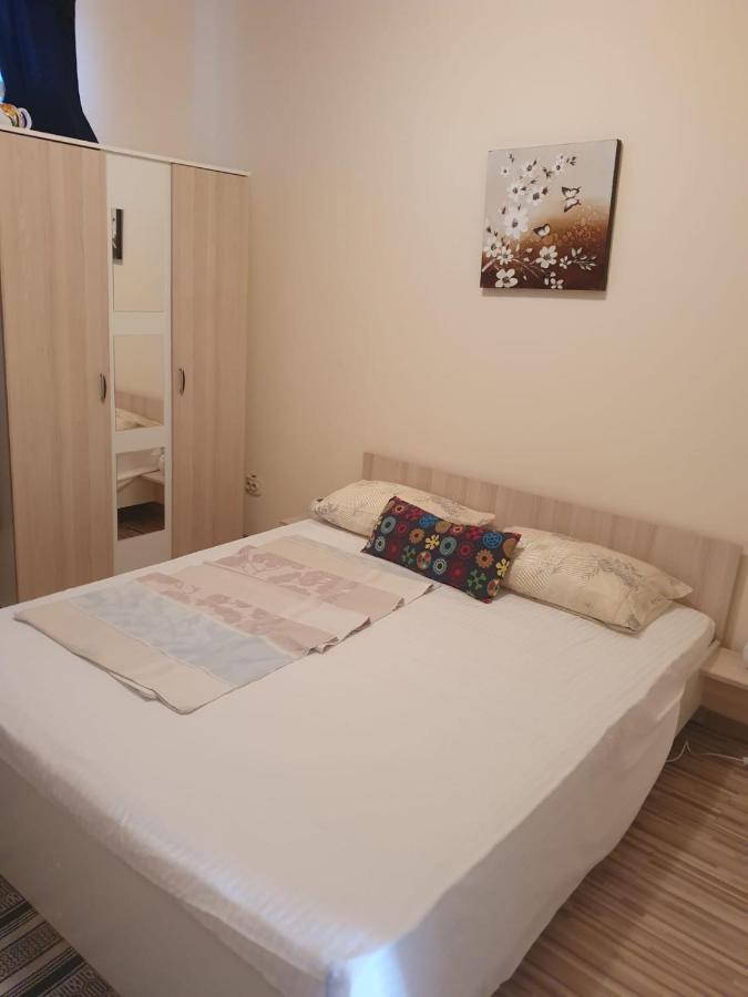 Relax Haus Hotell Hunedoara Eksteriør bilde