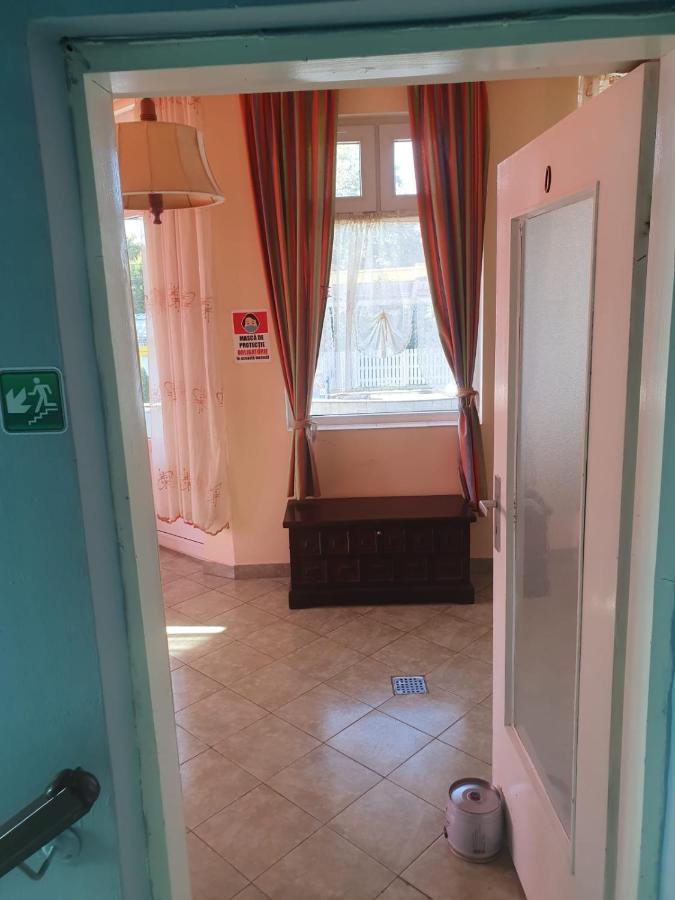 Relax Haus Hotell Hunedoara Eksteriør bilde