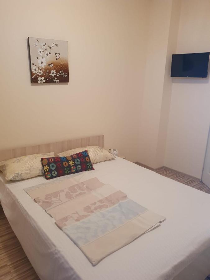 Relax Haus Hotell Hunedoara Eksteriør bilde